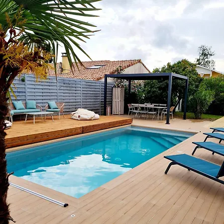 Bourg Avec Piscine Villa Biscarrosse